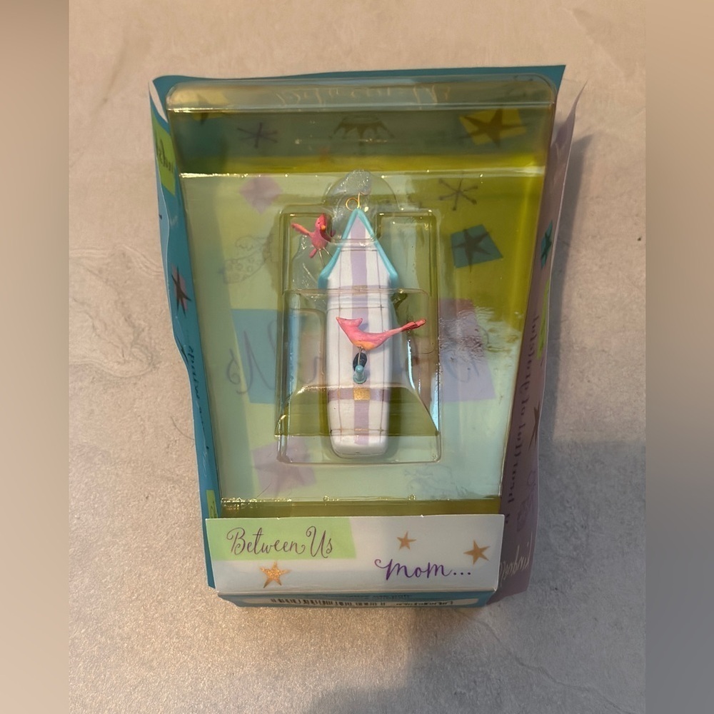 2002 Hallmark Keepsake Handcrafted Ornament Between Us Mom Nello Williams